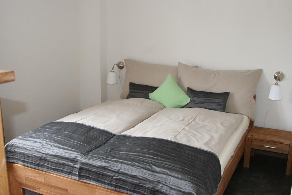 Hotel Garni Frohsinn Uttwil Habitación foto